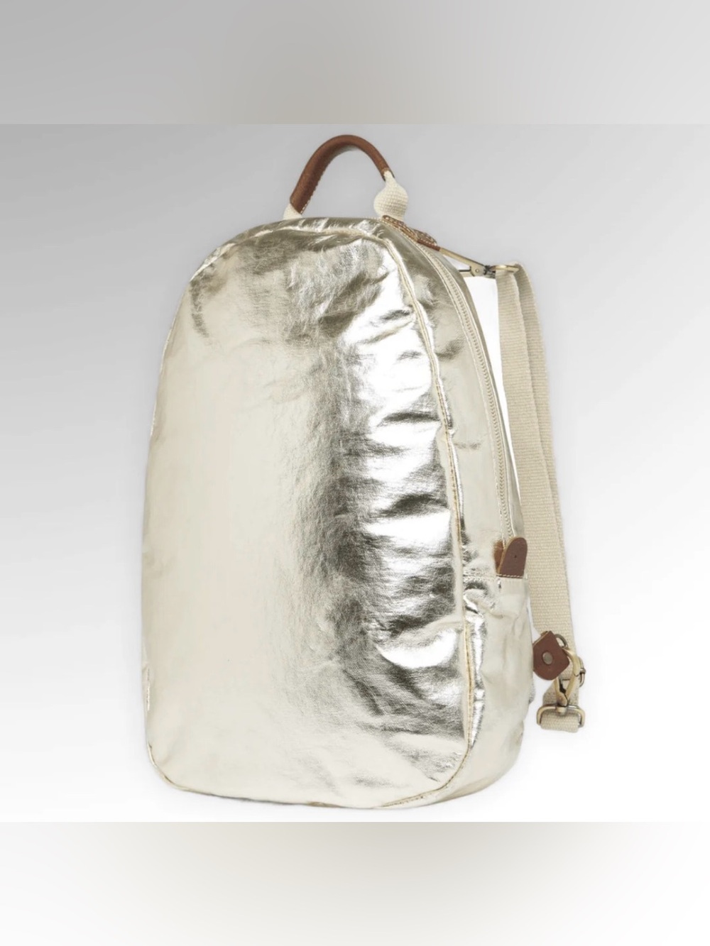 UASHMAMA Memmo Metallic Silver Backpack – Used/Fair Condition